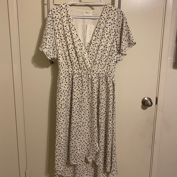 Sienna Sky Dresses & Skirts - Women’s Sienna Sky Floral Dress